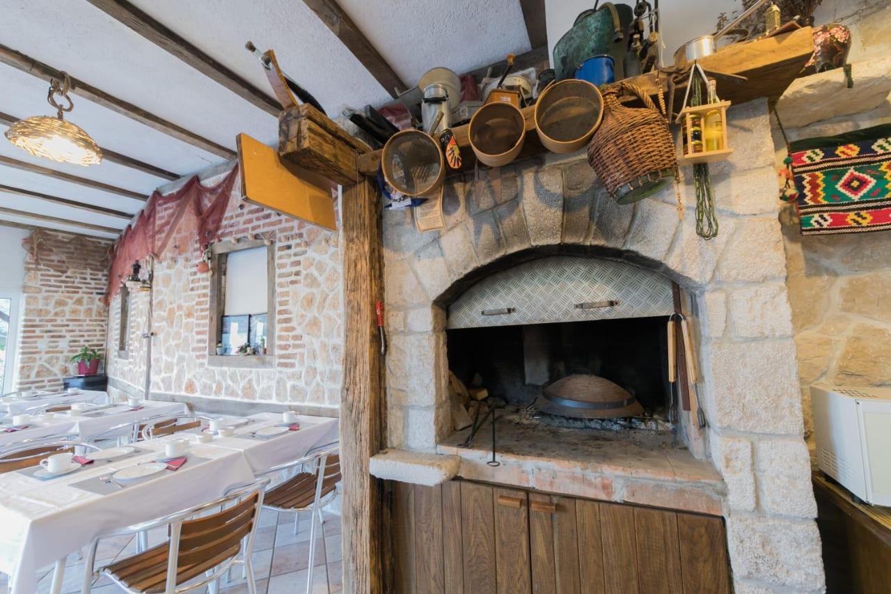 Mb Bed&Breakfast Pag Town Exteriör bild