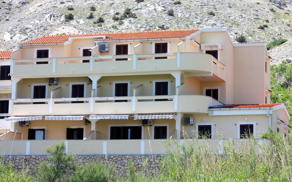 Mb Bed&Breakfast Pag Town Exteriör bild