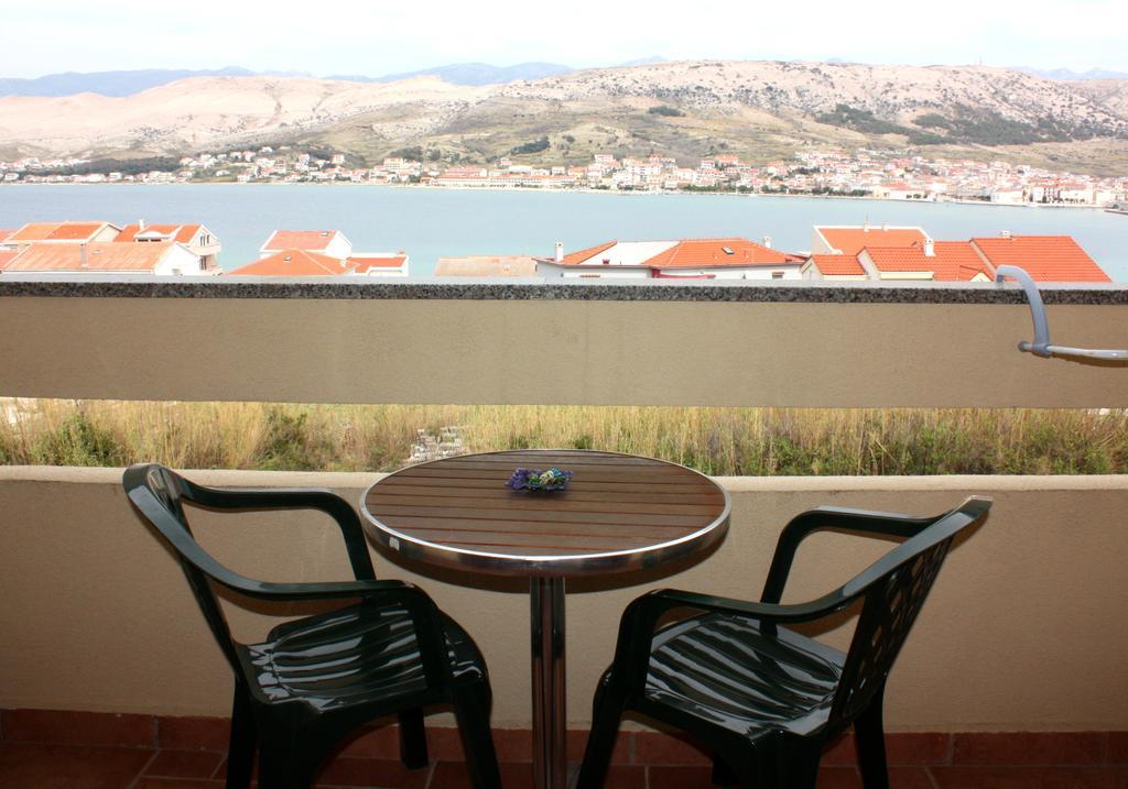 Mb Bed&Breakfast Pag Town Rum bild